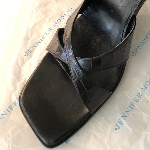 * SOLD *  Jennifer Moore - sandals - Picture 3 of 5